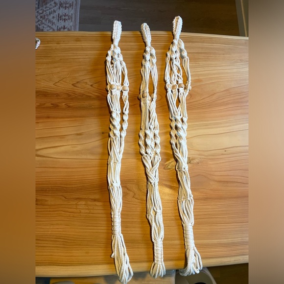 Large macrame plant hangers - Picture 2 of 2